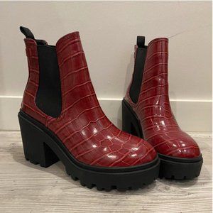 UO Snake Print Chelsea Boots